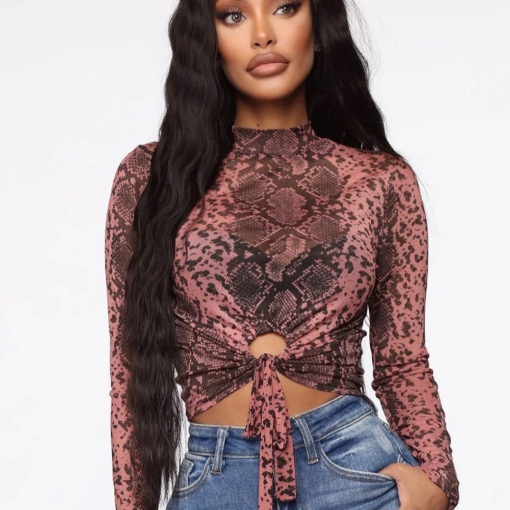 Fashion nova top